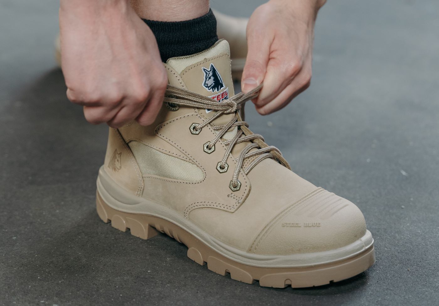 Wat is het verschil tussen werk- en veiligheidsschoenen